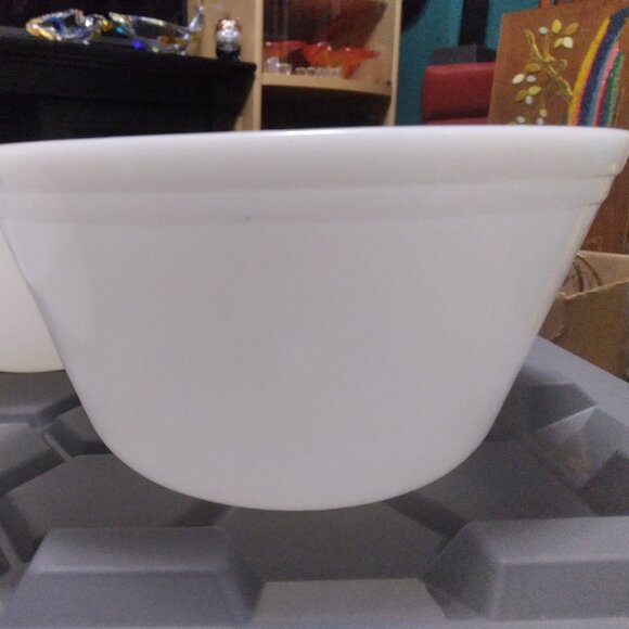 White Federal Milk Glass Oven Ware Mixing Nesting Bowls Set Of 5 Double Rim - Picture 7 of 8